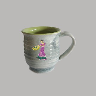 Spanish women 6 coffee cup